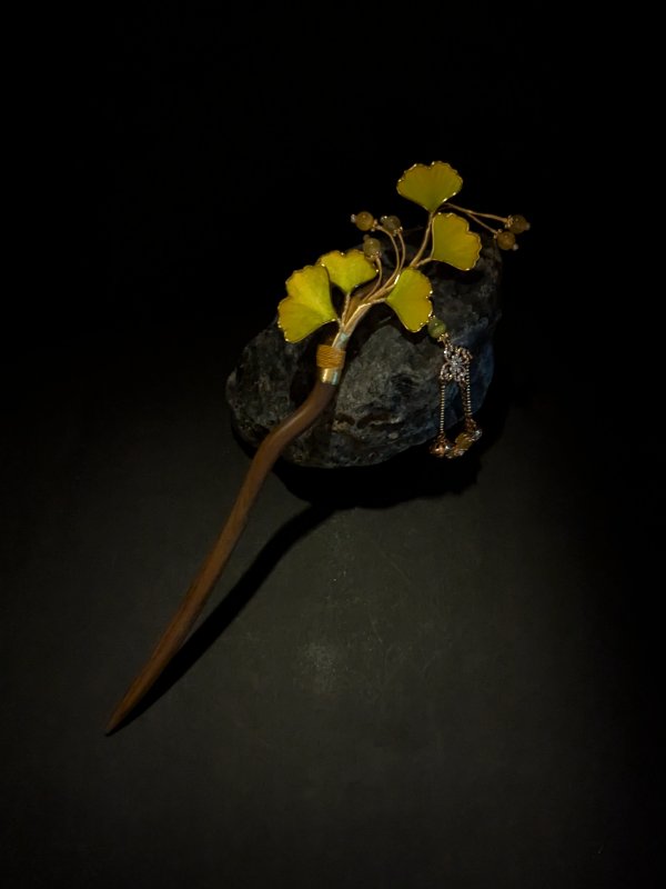 Ginkgo Leaf Artisan Hair Wand